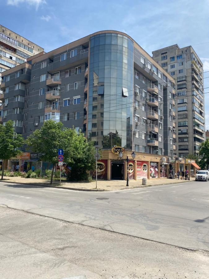 Iva Luxury Apartament Ruse Zewnętrze zdjęcie